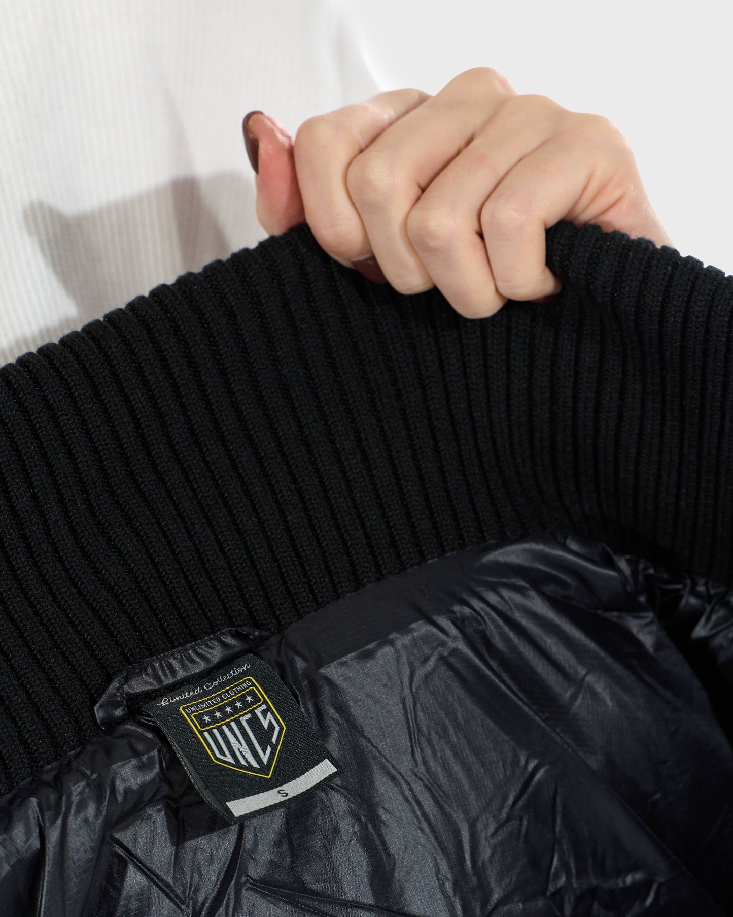 Dámská vesta ANNA BLACK BLACK