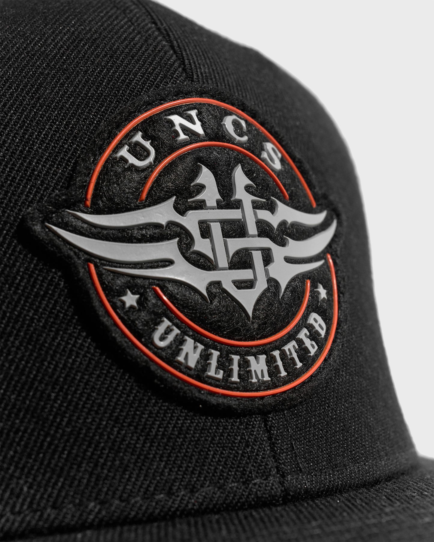 Pánská čepice WINGS BLACK/WHITE