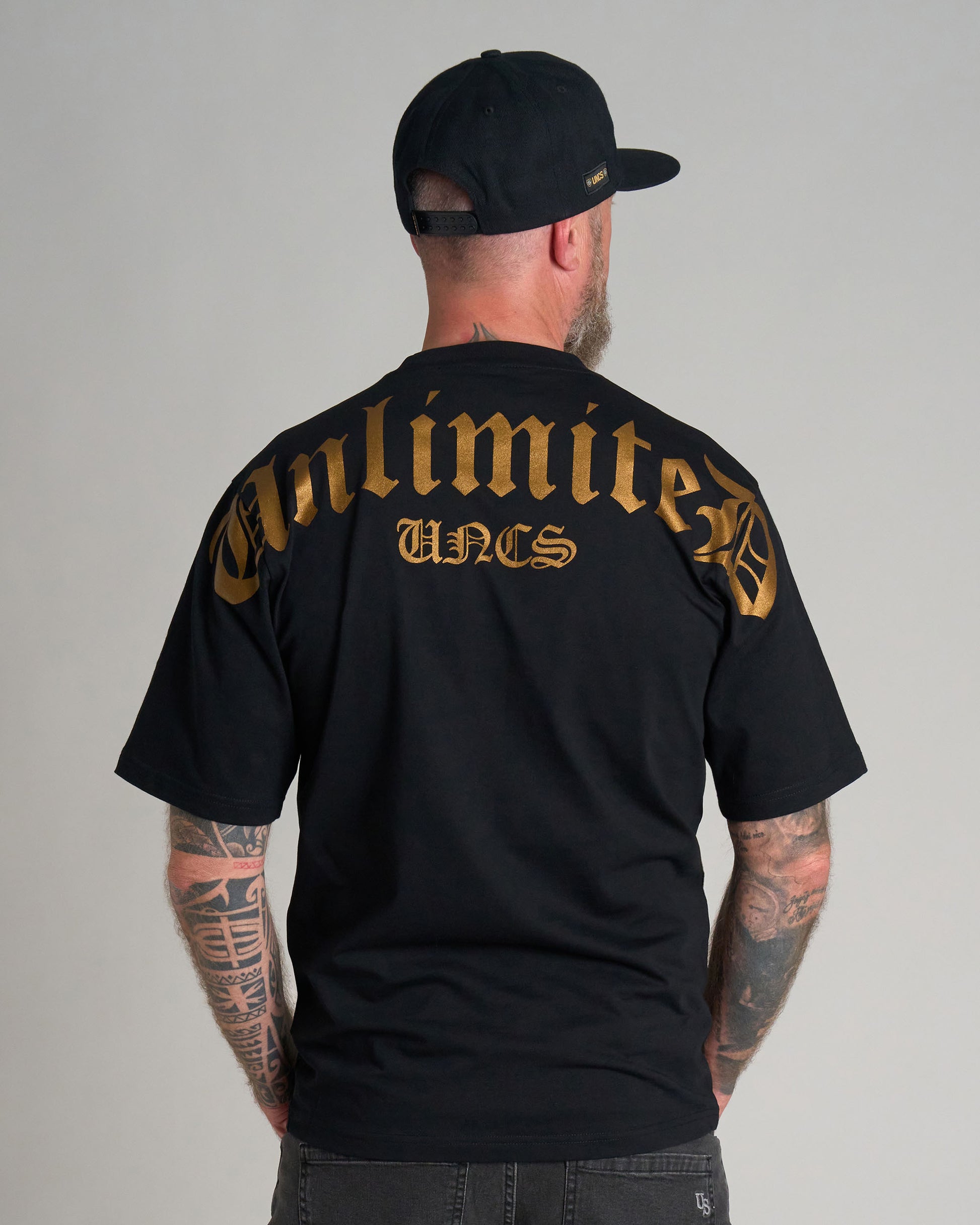 Pánské triko UNLIMITED (OVERSIZE) BLACK/GOLD